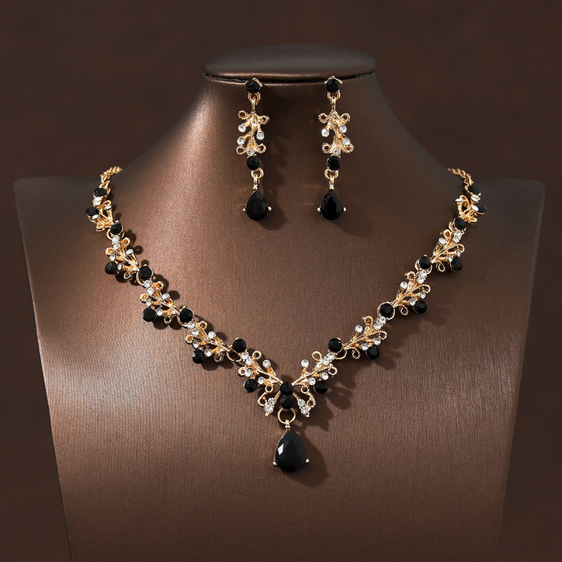 Black Super Flash Simple Retro Bridal Necklace Earrings Set Decoration Wedding Dress Accessories Dinner Banquet Jewelry Black Super Flash Simple Retro Bridal Necklace Earrings Set Decoration Wedding Dress Accessories Dinner Banquet Jewelry