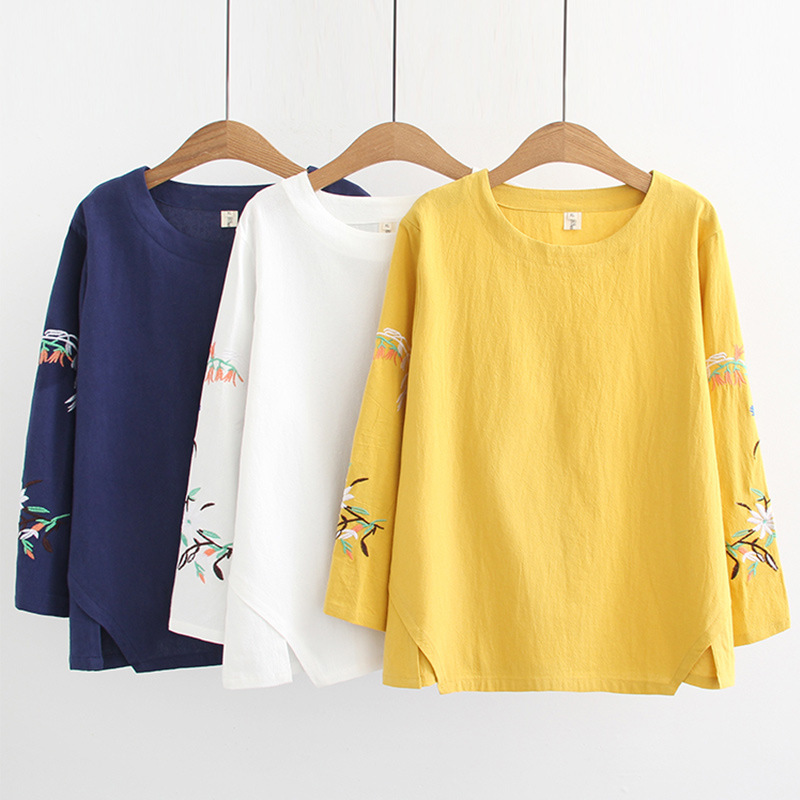 Pure Cotton Embroidered Long-Sleeved Large Size Bottoming Shirt 2026 Spring & Fall New Style T-Shirt Retro Women's White Top Mother's Wear