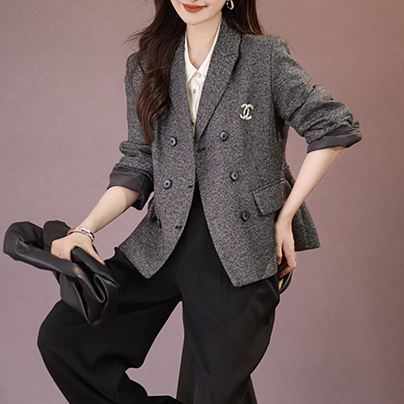 French Hepburn Elegant Slim Long-Sleeved Woolen Suit for Women Autumn and Winter New 2025 High-End Commuter Jacket Top