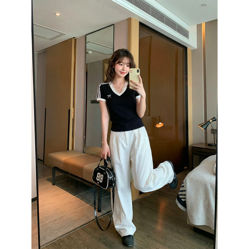 Black V-Neck Lace Short-Sleeved T-Shirt for Women Summer 2026 New Slim Fit Sporty Hot Girl Style Sexy Top Trendy Black V-Neck Lace Short-Sleeved T-Shirt for Women Summer 2026 New Slim Fit Sporty Hot Girl Style Sexy Top Trendy