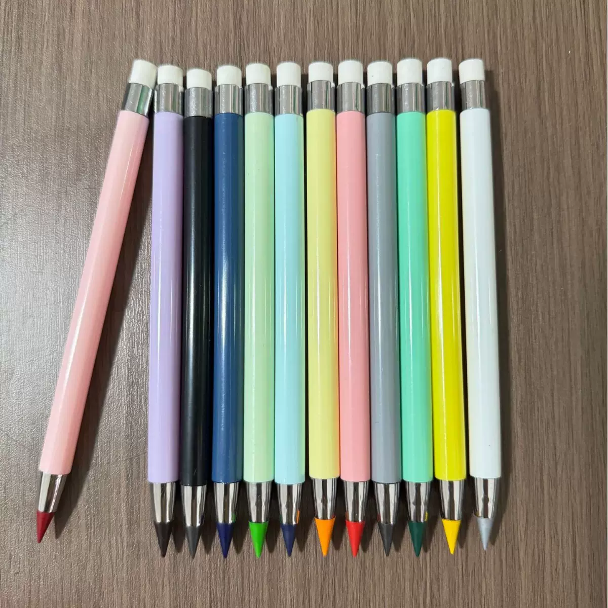 新款永恒铅笔黑科技彩铅写不完不易断不用削学生绘画铅笔