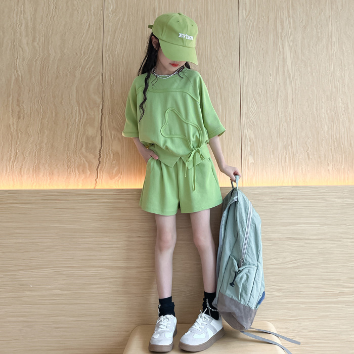 Traje para niñas 2024 nuevo estilo verano estilo occidental moda para niños pantalones cortos de manga corta traje de dos piezas de verano casual para niños grandes