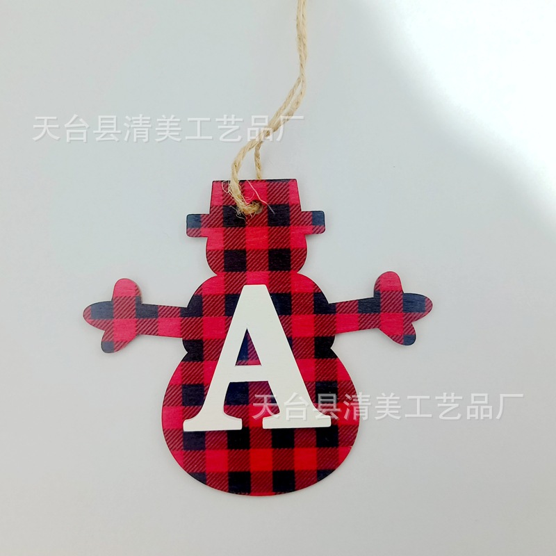 Nuevos productos transfronterizos Decoración navideña Colgante de hoja de madera Artesanía de madera Colgante pequeño Colgante de costura a cuadros negro y rojo