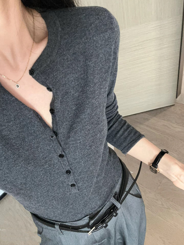 老钱感V领针织打底衫女2025秋季修身内搭羊毛衫复古毛衣上衣|undefined