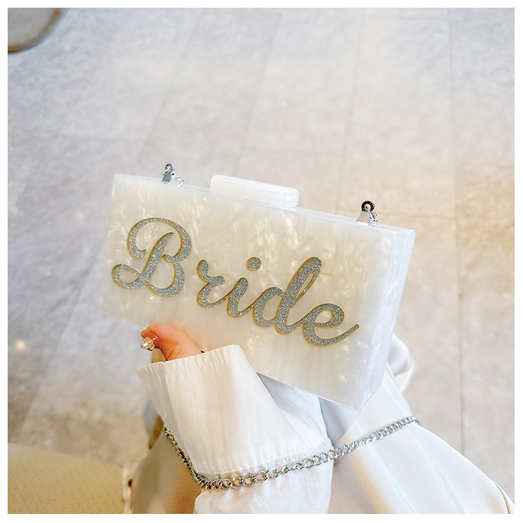 Nueva bolsa de cena de mujer alta sensibilidad letras de perlas blancas acrílicas bolsa de cena inclinada exquisita bolsa de mano de boda