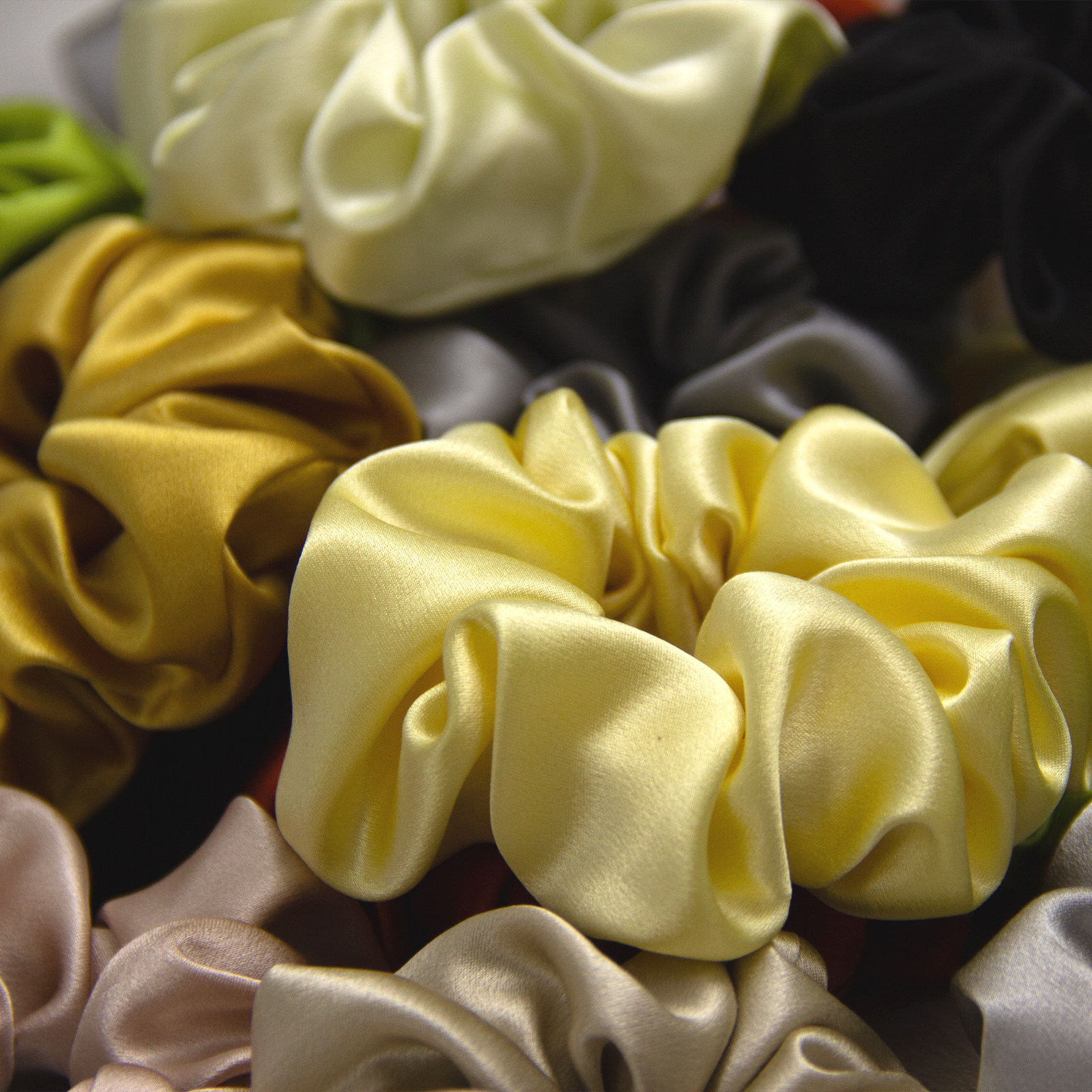Mingjian 30 Momme Silk Hair Tie 100% Mulberry Silk Scrunchie Silk Decorative Rope Hair Care Traceless Sleep Hair Accessory