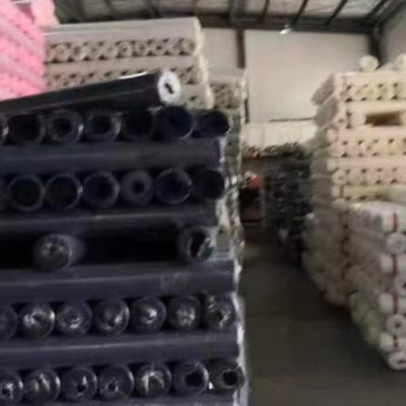 厂家直供多款米高发泡喷水花瑶布料箱包手袋化妆包涤丝防牛津布料