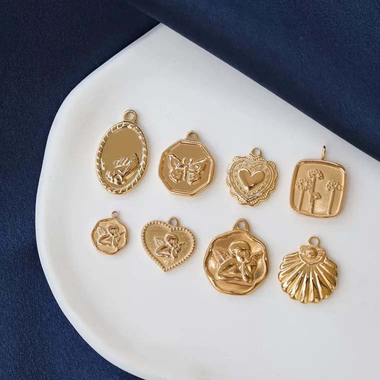 1 Pieza Acero Titanio Geométrico Forma De Corazón Mariposa Colgante display picture 1