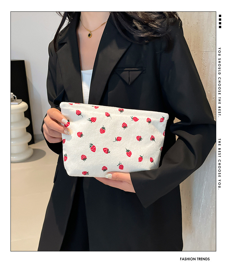 200g Weight Polyester Lining Material Zipper Closure Type / Strap Type Clutch Bag Bags Type Daily, Street, Shopping Occasion Canvas Material Strawberry Pattern All Seasons Season Unisex Gender Cute, Streetwear Style Square Shape Cute Streetwear Strawberry Canvas Square Makeup Bags 18