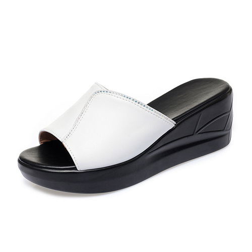Adult Breathable Rubber Slip-On Shoes Women's Casual Wedge Slippers Fashionable and Versatile Herringbone One-Piece Slippers