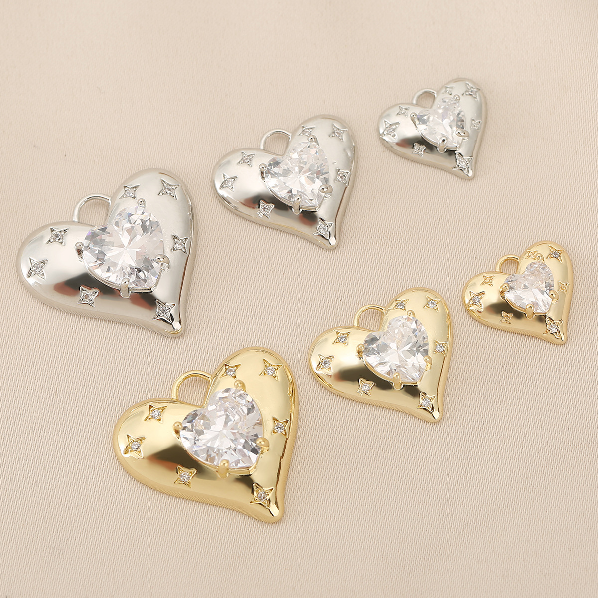 1 Pièce 1.4*1.4CM 2.2*2.2CM Le Cuivre Plaqué Or 18K Or Blanc Plaqué Forme De Cœur Pendentif display picture 5