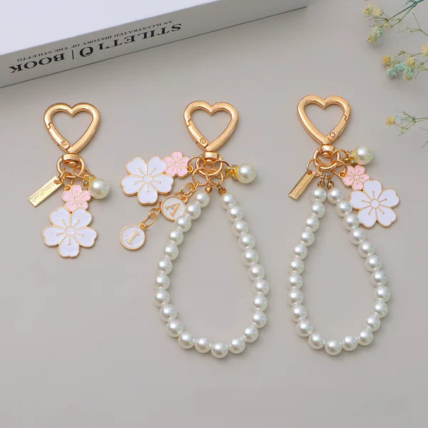 Cross-border Two-color Flower Alloy Keychain Pendant Cute White Flower Letter Pearl Accessories Headset Bag Hanging Ornaments
