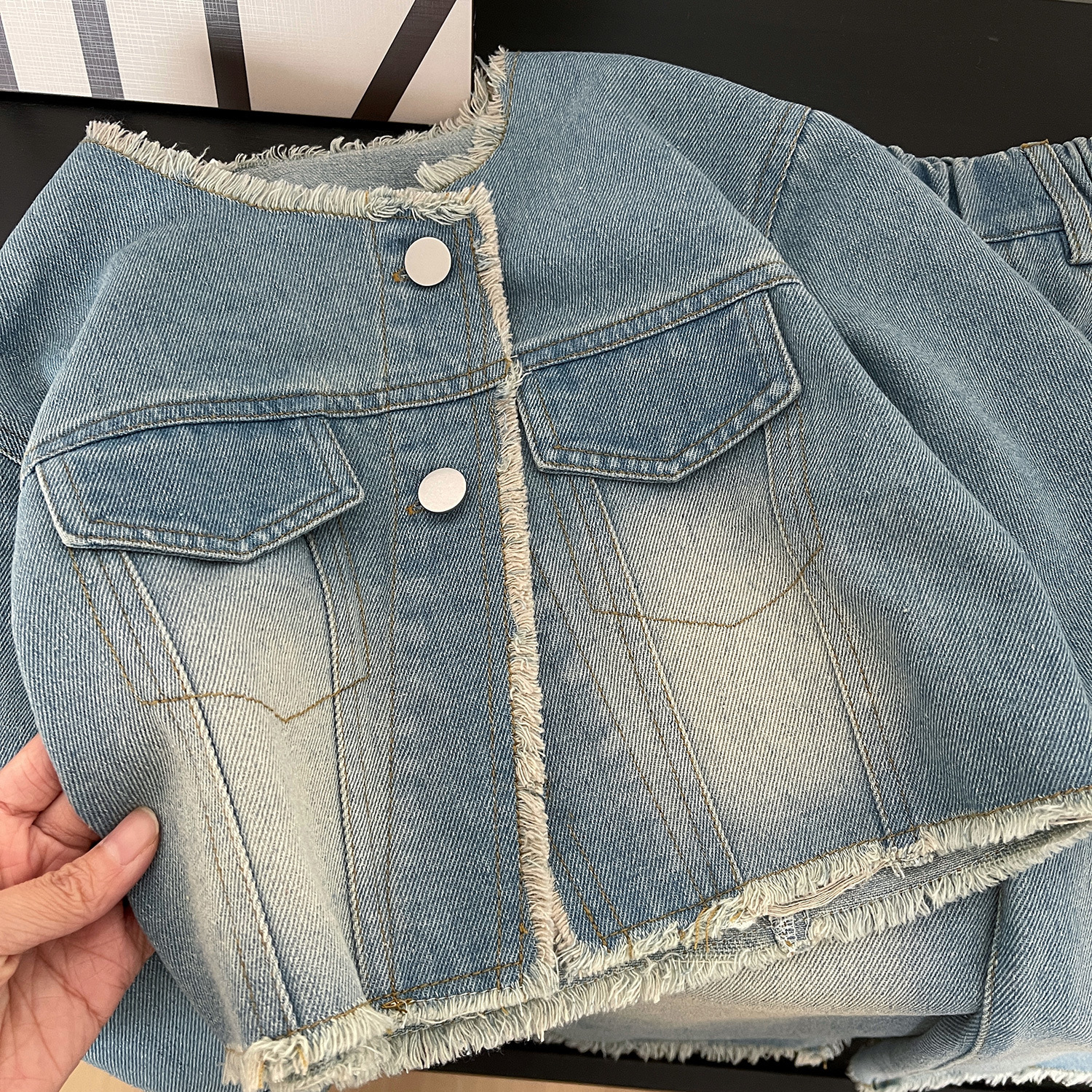 2024 Frühjahr Neues koreanisches Jeans-Set für Mädchen mit unregelmäßigen haarigen Kanten für Mädchen 24025_voghion.com