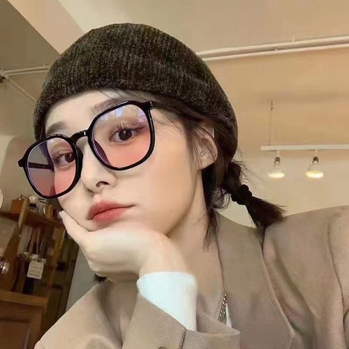 The new blush glasses can be worn with short-sighted women ins, wind-proof blue light flat mirror, plain makeup, fashionable Xiaohongshu internet celebrity