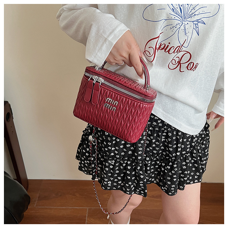 Soft surface pleated bucket bag for women, 2025 new style hand-held hard shell cosmetic box bag, crossbody single-shoulder mobile phone bag undefined