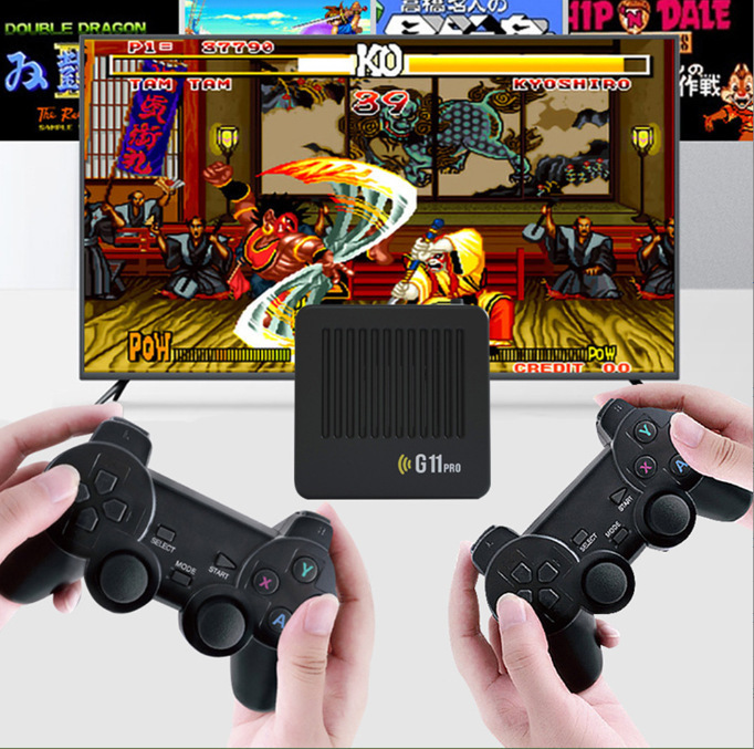 ダブルシステムg 11 PROゲーム機はテレビのハイビジョン無線のハンドルのレバーの携帯機のPSP戦神のゲームの箱をつないでいます。|undefined