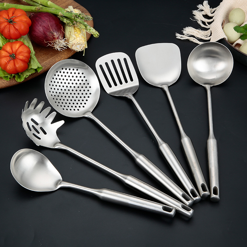 304 stainless steel household kitchenware set soup spoon, spatula, frying spatula, rice spoon, large colander, cooking spatula, gift box
