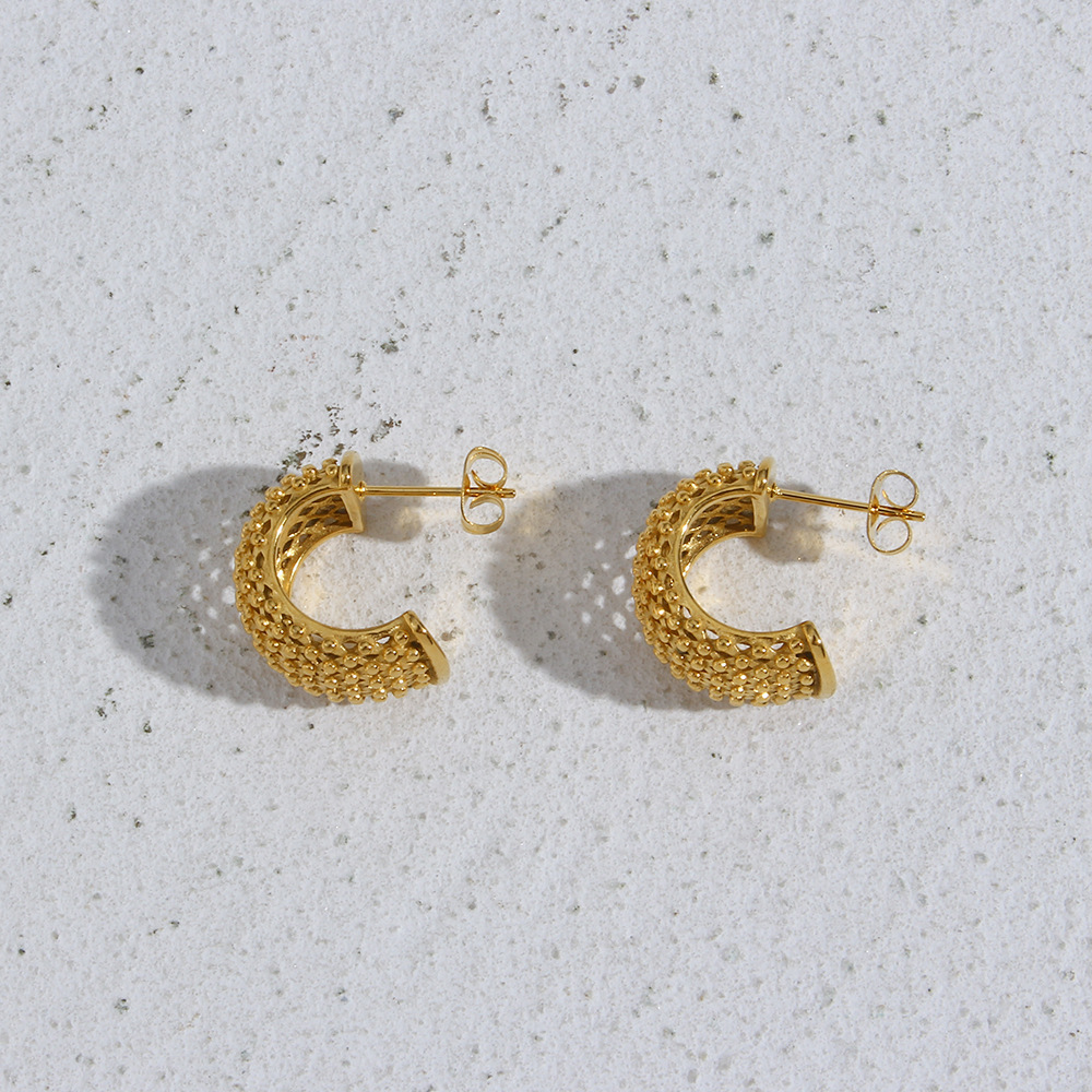 Fashion C Shape Plating Stainless Steel Gold Plated Hoop Earrings display picture 4