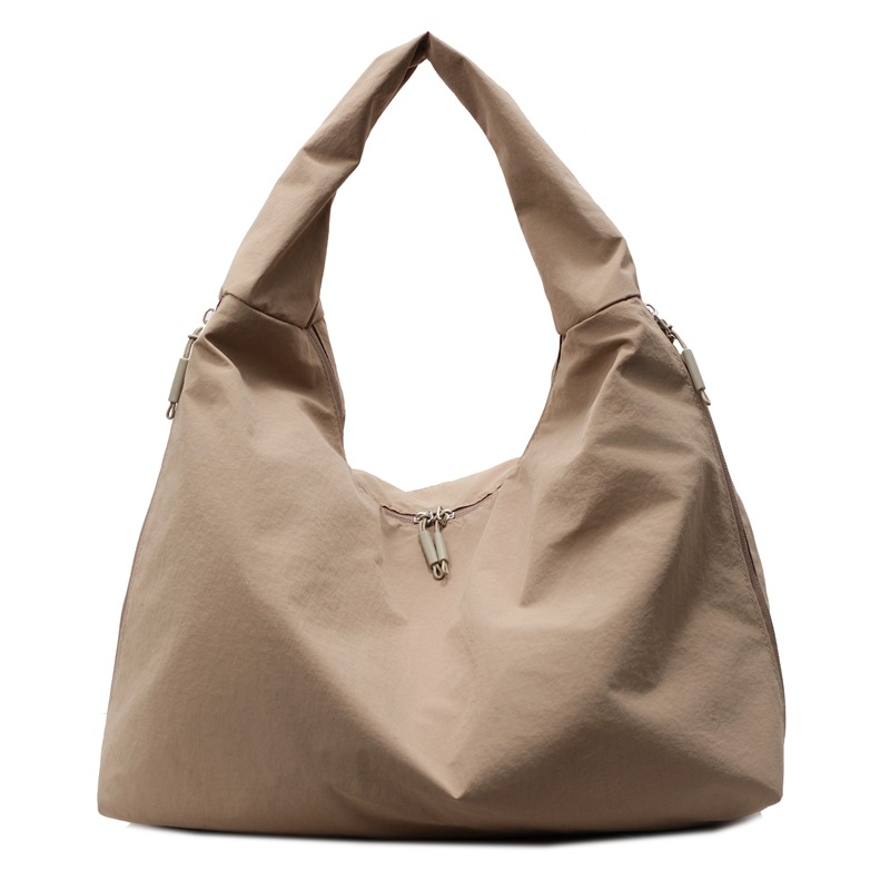 Bolsos de tela de nailon para axila bolsos de mujer 2025 nuevo bolso de hombro de moda casual de gran capacidad para viajar al trabajo