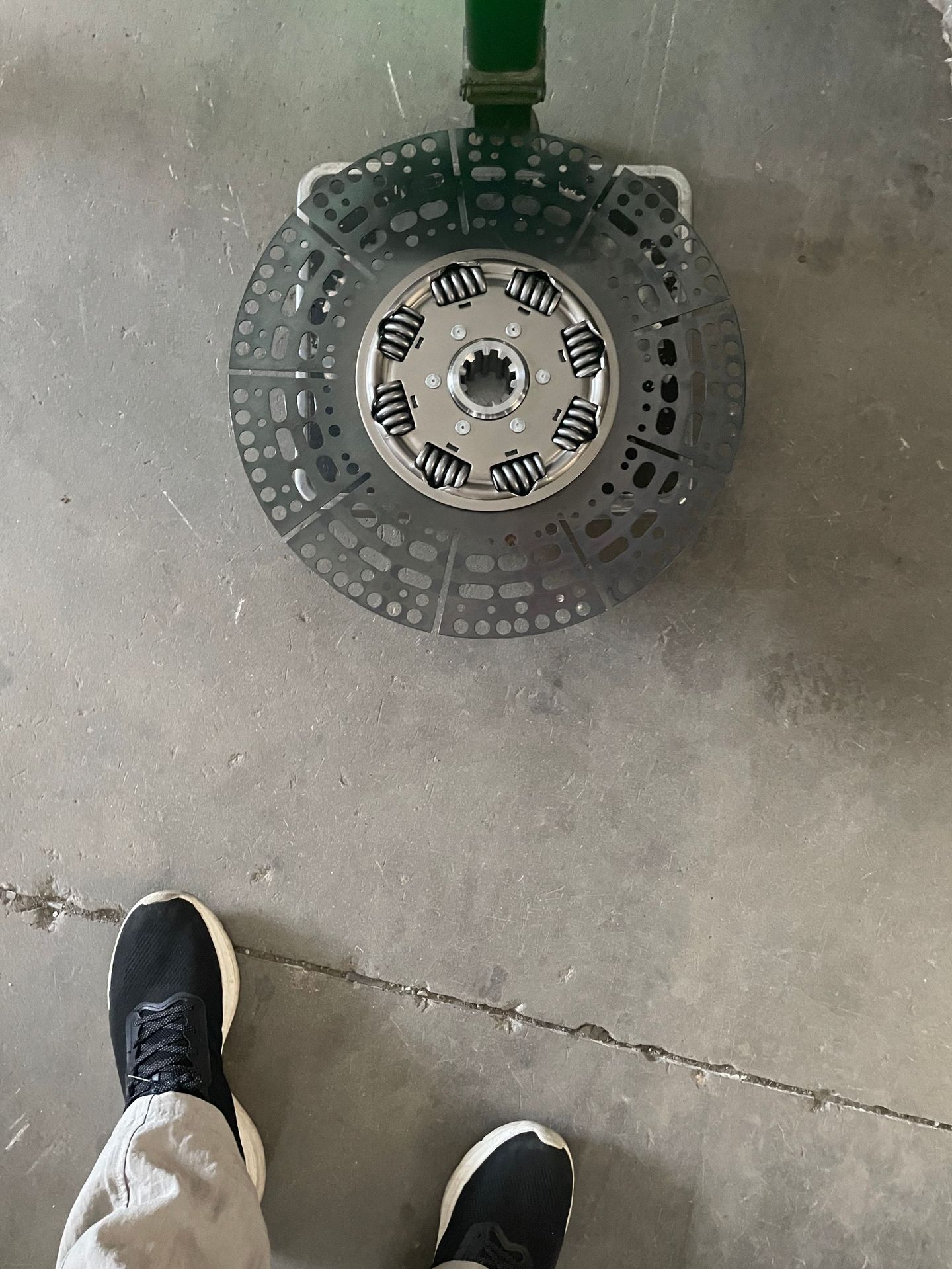 Asbestos-free 430 clutch plates, compatible with Cummins, Weichai, Yuchai, Tianlong, and Shaanqi DeLong engines, directly from the factory