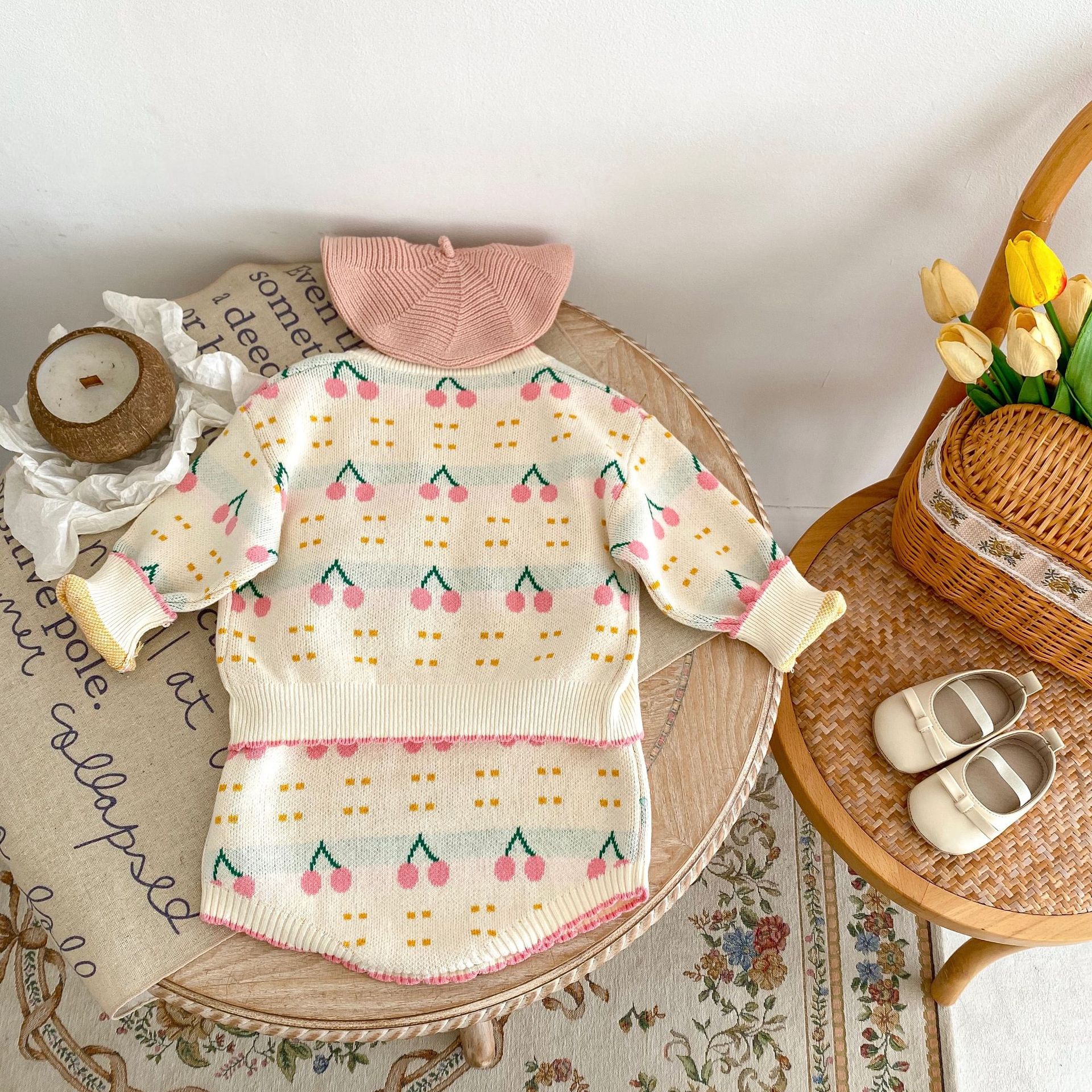 Jesenski pleteni plašč z vzorcem češnje in pletena oblačila za dojenčke in deklice 2024, sladki in vsestranski_voghion.com