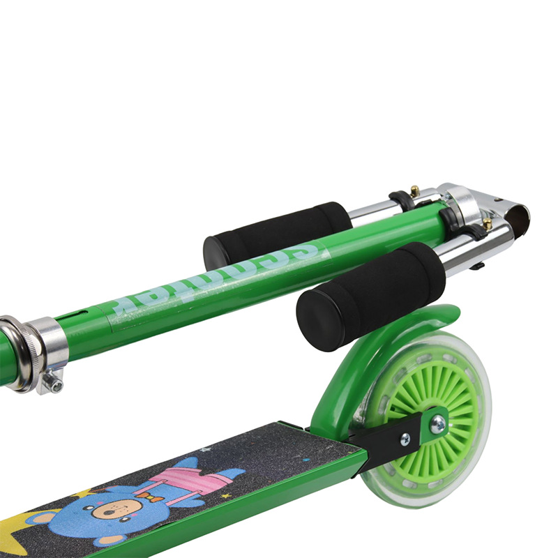 跨境PU闪光轮卡通印花儿童滑板车高低可调节便携折叠铝合金摇摇车详情16