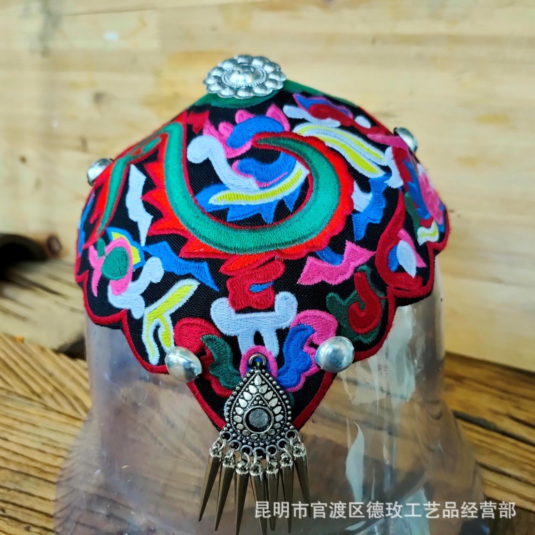 Genuine ethnic fashionable headband