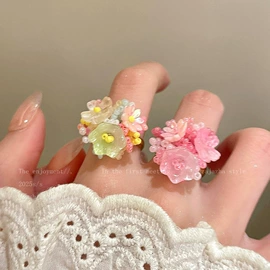 耳钉;耳环;项链