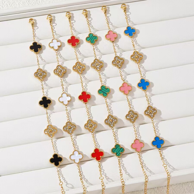 Cross-Border Clover Bracelet with Diamonds, Light Luxury and High-End Feel, Popular Niche Jewelry for Women, Simple Hand Accessories Cross-Border Clover Bracelet with Diamonds, Light Luxury and High-End Feel, Popular Niche Jewelry for Women, Simple Hand Accessories