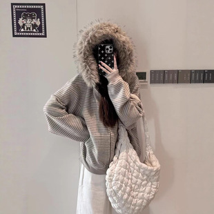 HUOTONG����ײɫ�l�yë�I�OӋŮƴ���Bñ�_���l����������e�ٴ�