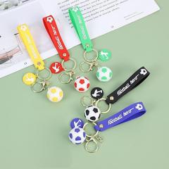 漫画サッカーカップサッカーキーホルダー車のカップルスクールバッグキーホルダーリング人形人形シンプルで見栄えの良い
