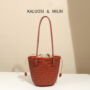 ��Ƥ����Ů�ߙn�^��ţƤ�˻@��ˮͰ���߼����ֹ�������ĸ���μ��