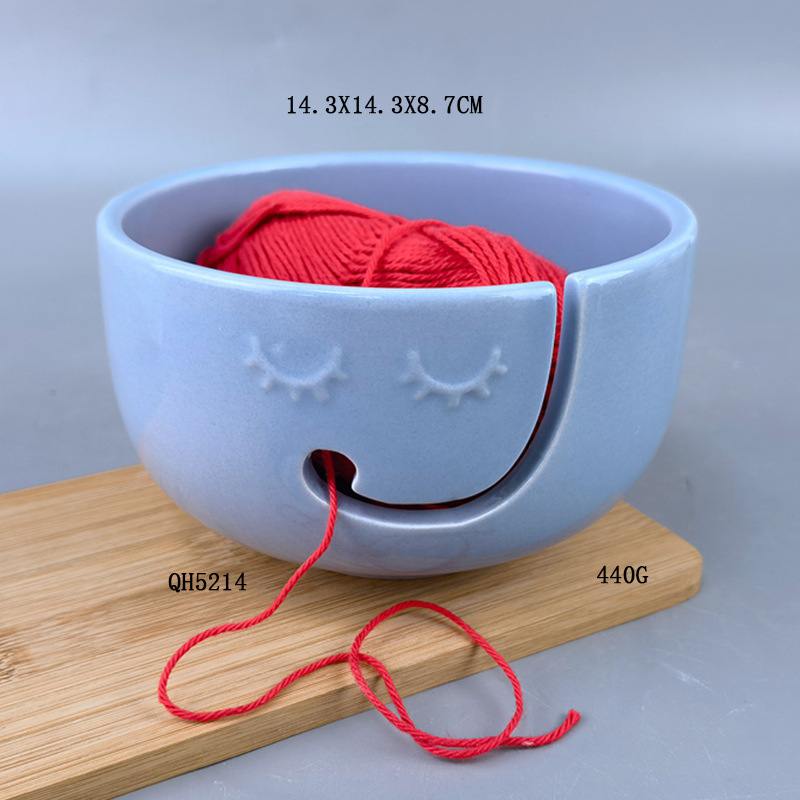 Bola de lana que contiene bowl