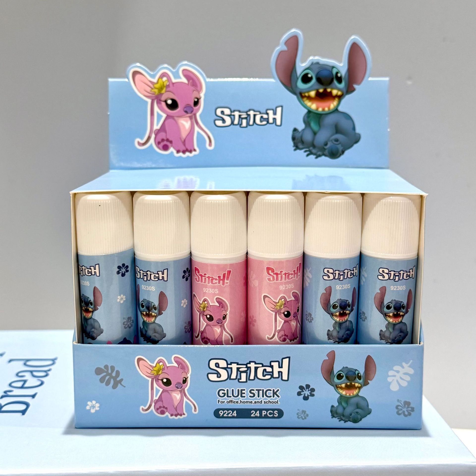 Cartoon Capibara pegamento sólido portátil para estudiantes pegamento sólido pequeño DIY pegamento de alta viscosidad pegado