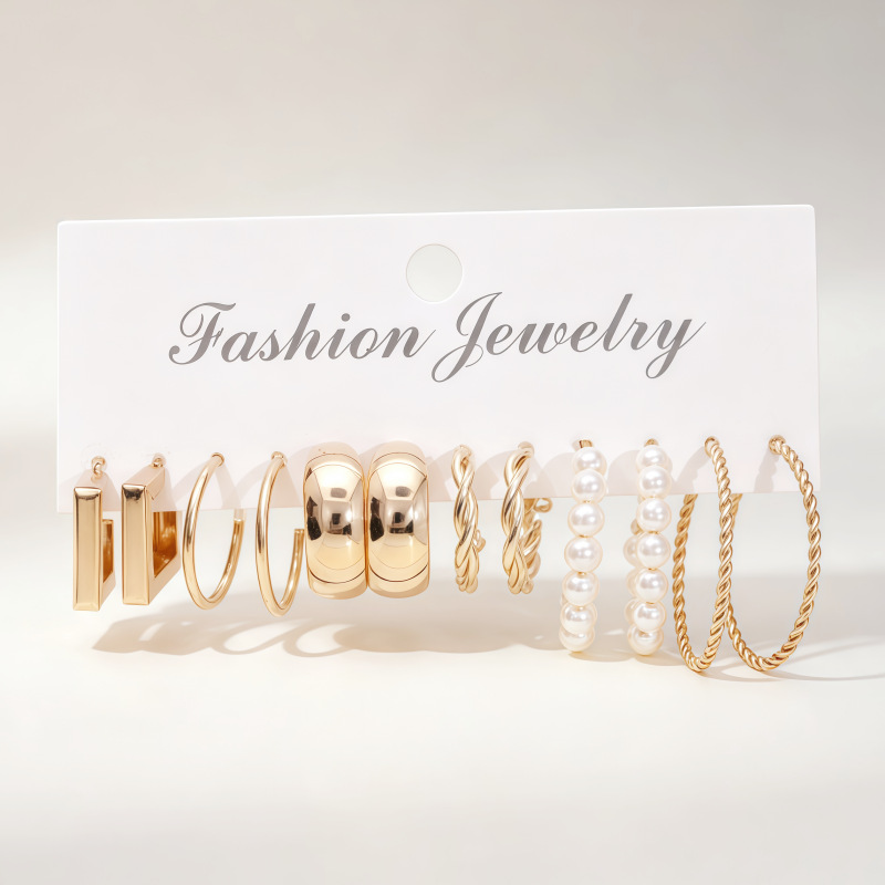 European and American Retro Style Wholesale Exaggerated C-Shaped Metal Hoop Earrings Niche Geometric Hollow Earrings for Women Yiwu Accessories