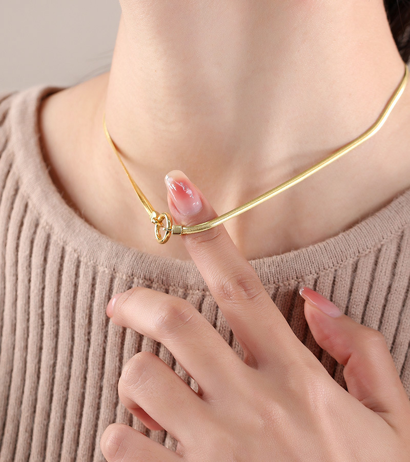 S925 plata de serpiente suave hueso de serpiente plana cadena collar joyería de las mujeres de alto grado sentido nicho anillo hebilla Cadena de clavícula caliente venta accesorios