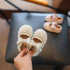 ベビープリンセスシューズ春と秋の小さな女の子の明るいダイヤモンドクリスタルシューズ女の子の靴幼児の靴ソフトソールベビー小さな革靴