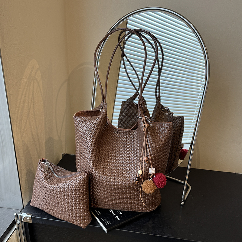 2025 nueva gran capacidad de transporte bolsa bolsa bolsa de mujer tejida bolsa de hombro universal bolsa de mano alta sensación bolsa madre