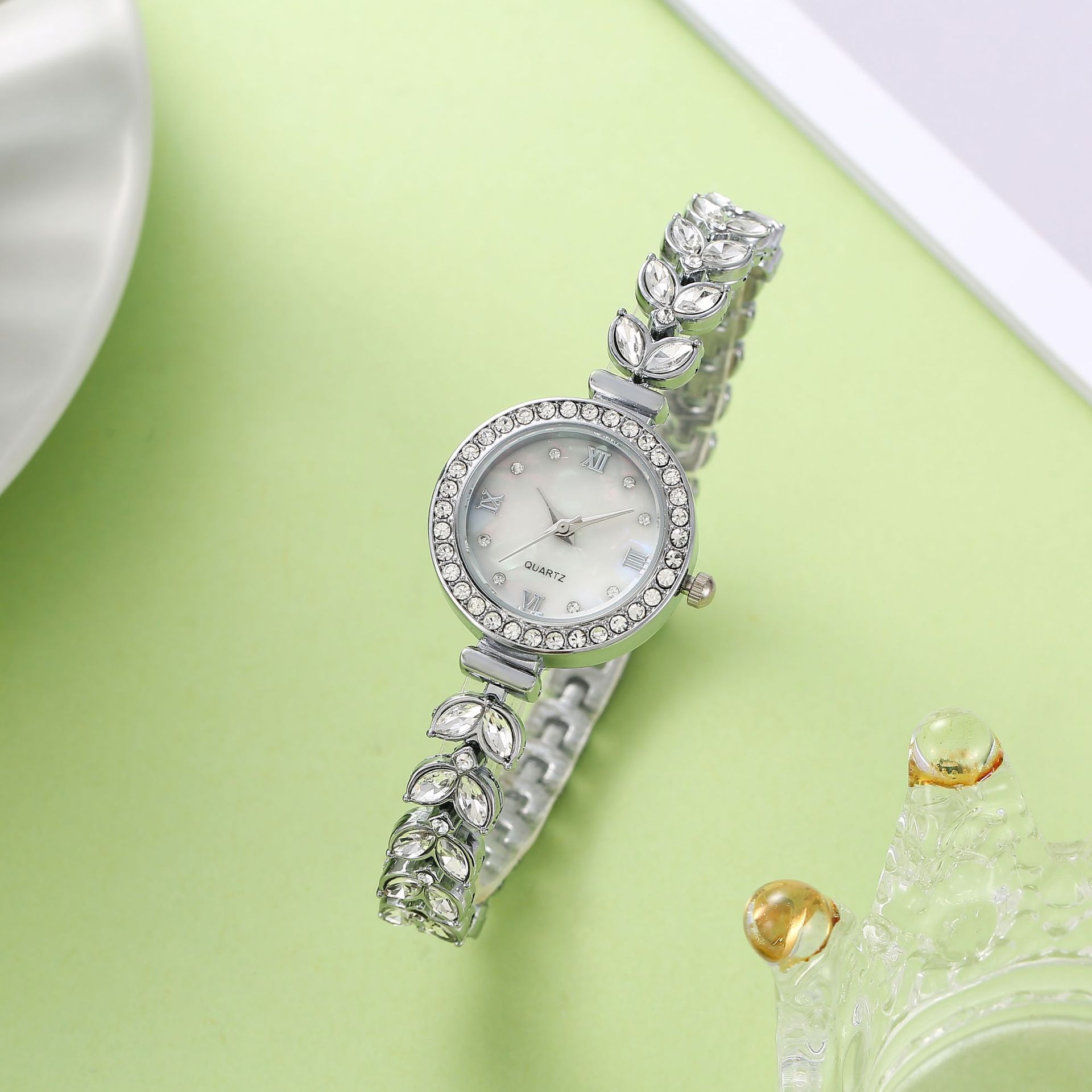 Mermaid Women's Gives Girlfriend Set Light Luxury Small Group Bracelet Fashion Watch_voghion.com