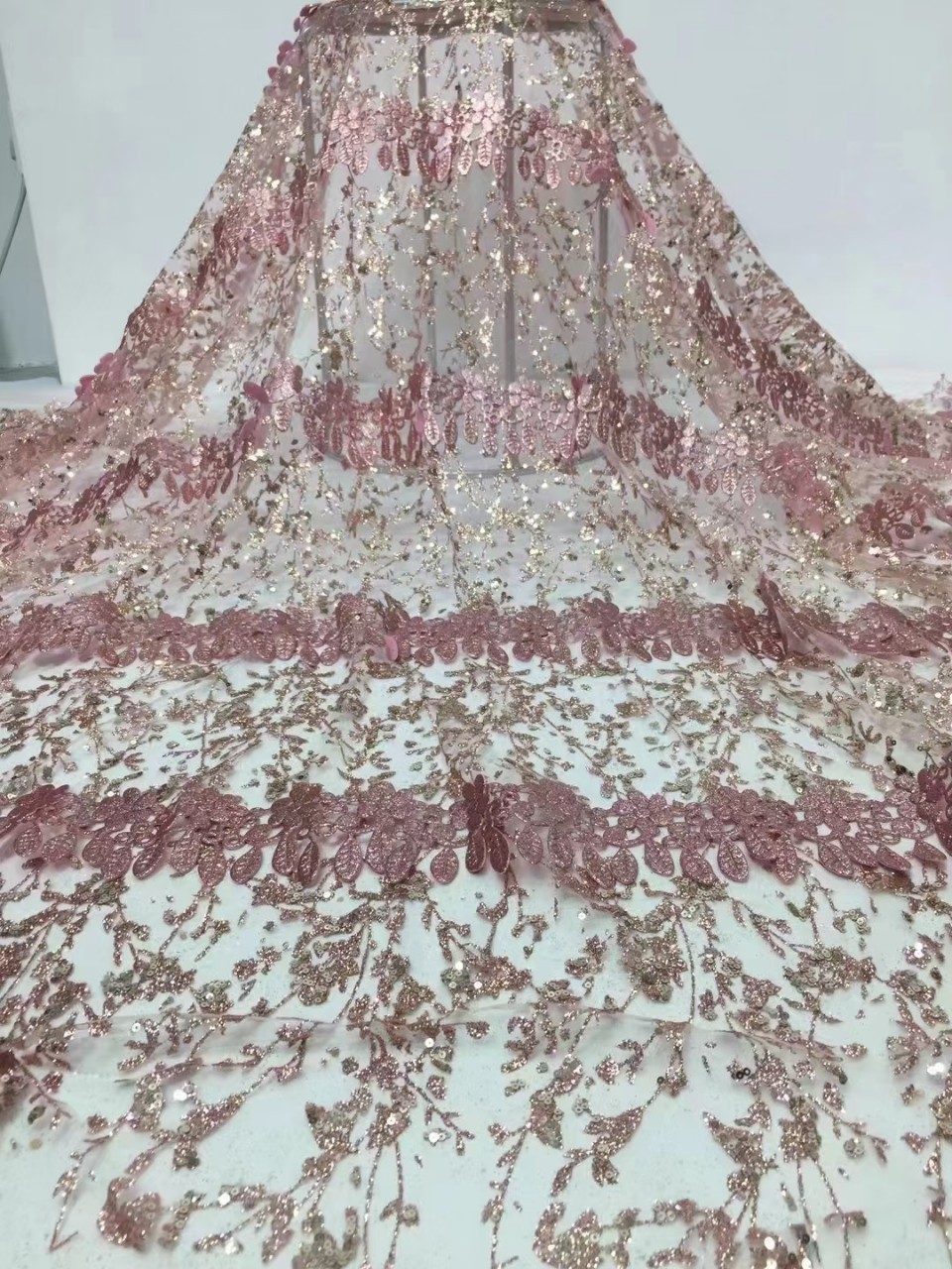 Moda Rosa encaje tela vestido de novia vestido de los niños trailing falda oro encaje bordado tela encaje JX2461