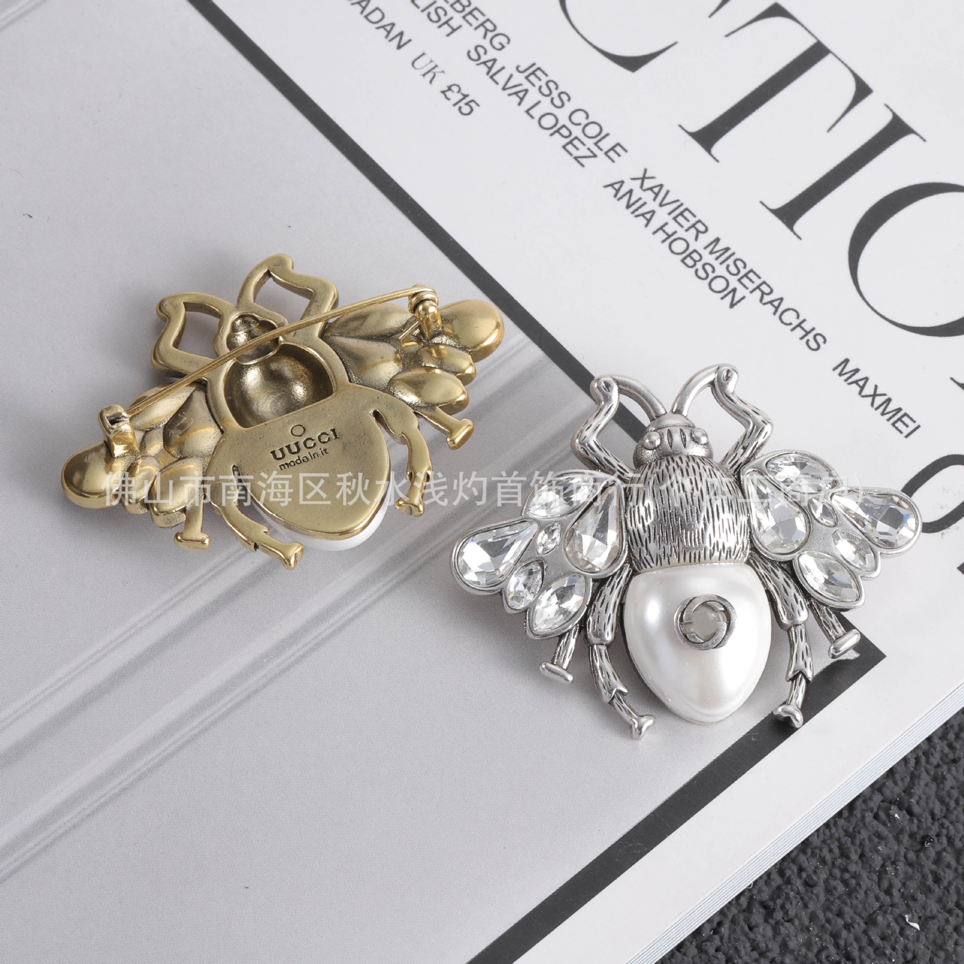 고대 새로운 더블 G 편지 벌 진주 다이아몬드 브로치 여성 클래식 레트로 가슴 패션 하이 엔드 핀