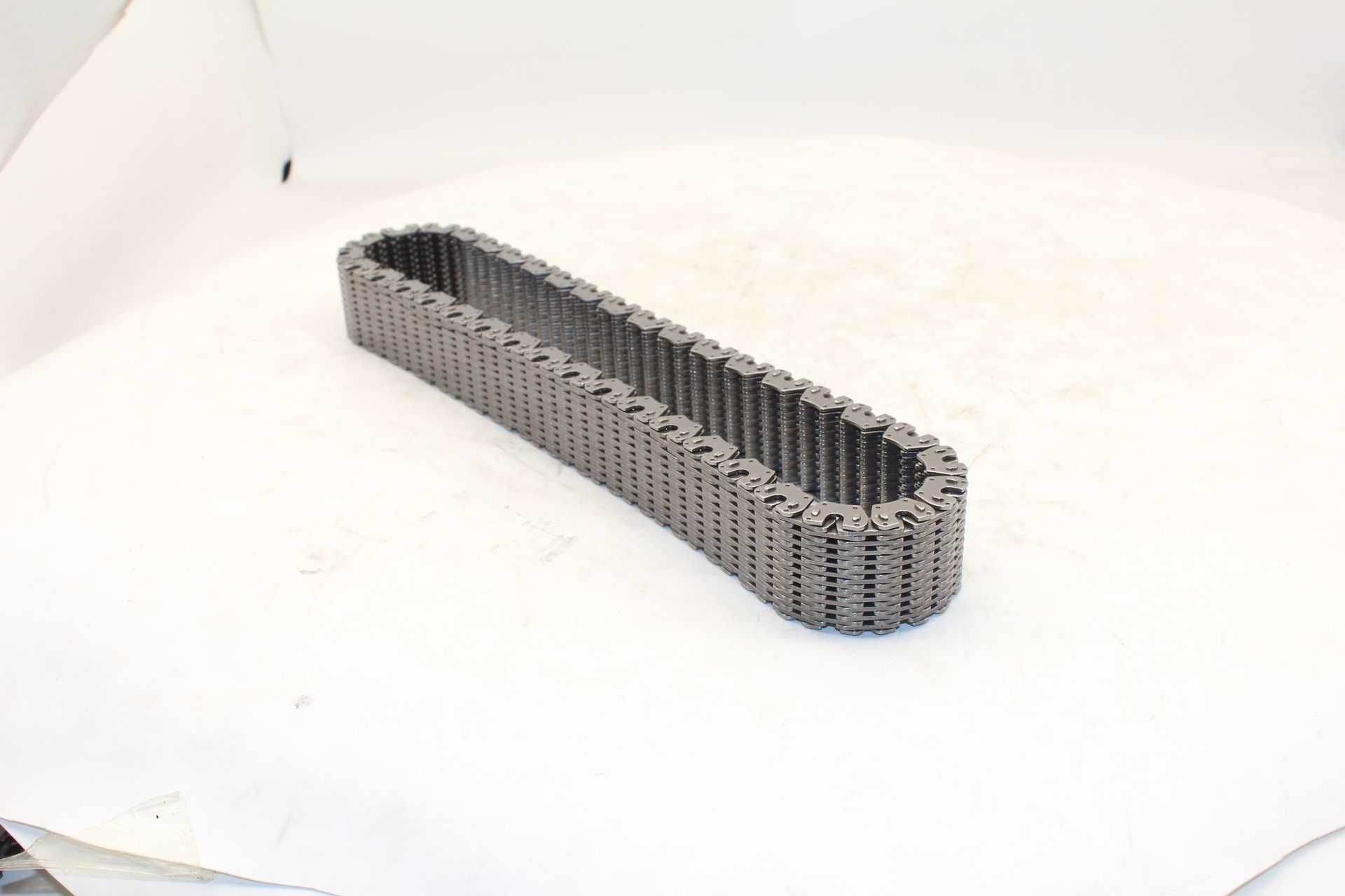 Suitable for Land Rover Evoque chain assembly; automotive engine transmission system parts, directly supplied by the factory