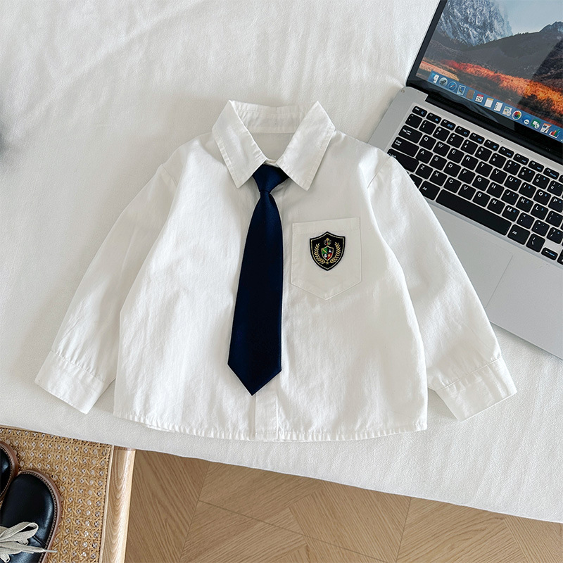 Nausicaa del viento 2024 otoño nueva ropa para niños versión coreana de la serie de combinación de estilo universitario traje de todo fósforo para niños