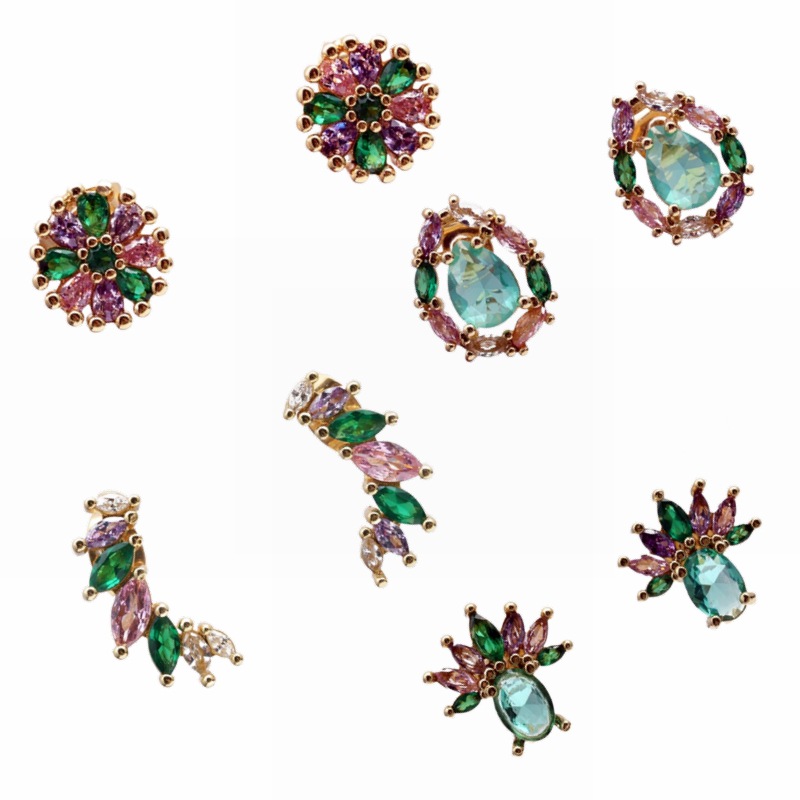 Transfronterizo europeo y americano cobre chapado en oro colorido ZIRCON forma de gota de agua geométrica pendientes de nicho femenino ZIRCON verde