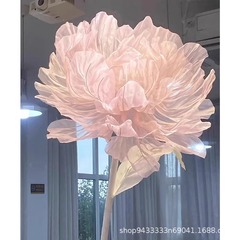 大型のピンクの欧根紗のピンクのシャクヤクの花の手作りの花の活動は装飾の道具のネットの花の芸を手配します。