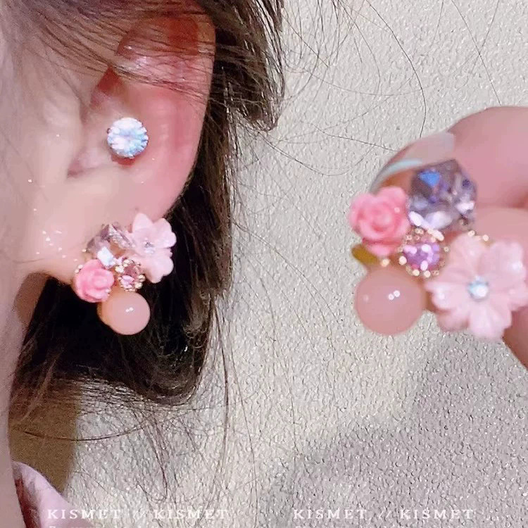 2026 viento falso sensación de atmósfera super inmortal pendientes de flores de malla temperamento suave de chiffon para mujeres pendientes