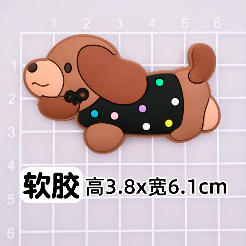 부드러운 접착제 갈색 큰 귀 닥스훈트