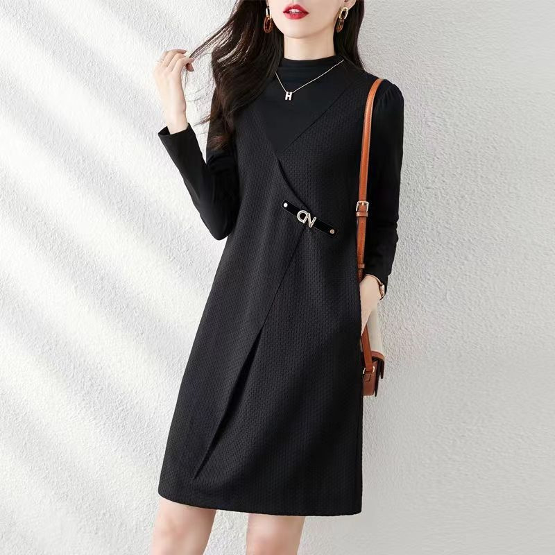 Autumn and winter clothes 2022 new small fragrance high-end feeling base matching coat French fake two-piece dress women's clothing Autumn and winter clothes 2022 new small fragrance high-end feeling base matching coat French fake two-piece dress women's clothing