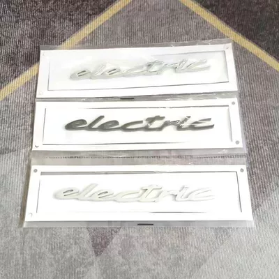 Car logo, the Cayenne, Macan S, GTS, and - standard-electrlc-one-remark-color-when-placing-order