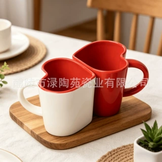 *情人节限定0700* 7.8*8.5cm 310ml爱心红色陶瓷马克杯咖啡杯家用